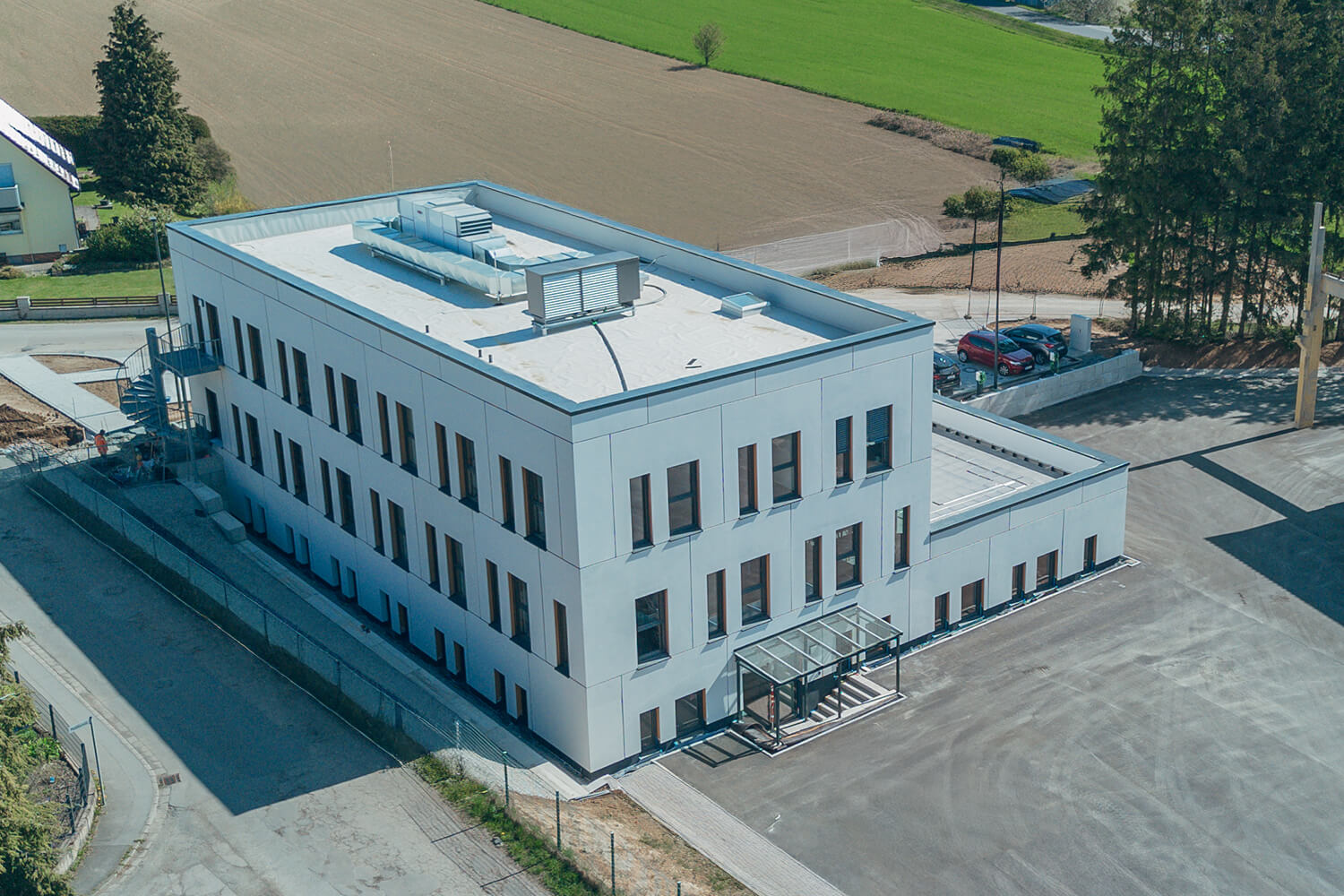 Bürogebäude Markgraf in Immenreuth – Außenansicht des Neubaus aus Carbonbeton